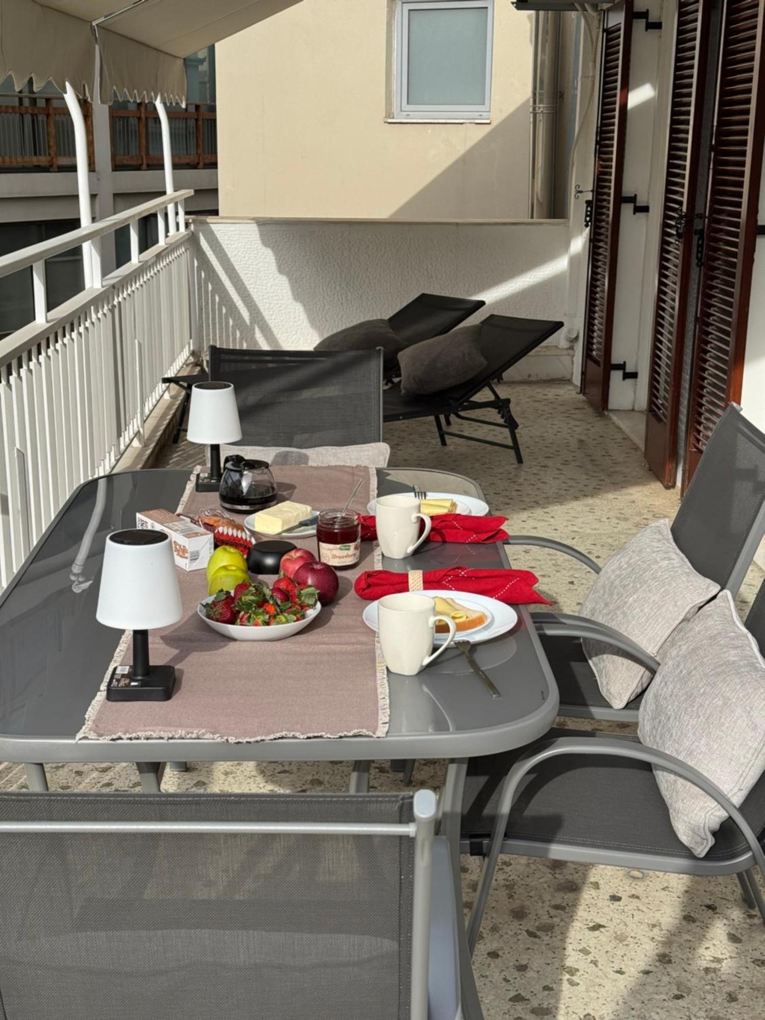 Living Near Acropolis By Sylvia Staikou 2Nd & 3D Floor Apartment Athens Exterior photo