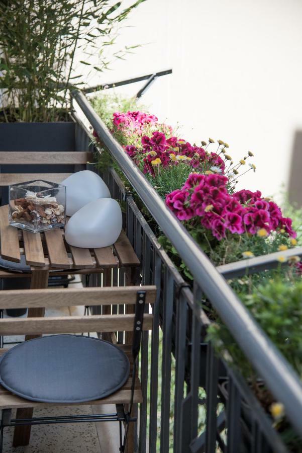 Living Near Acropolis By Sylvia Staikou 2Nd & 3D Floor Apartment Athens Exterior photo